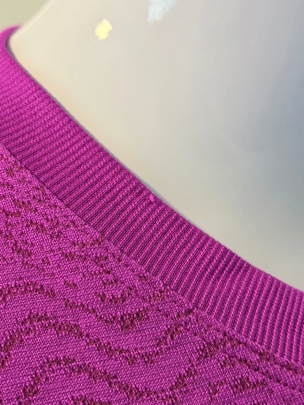 lululemon athletica Train to Be Short Sleeve Tee Size 2 Ripple Wave Purple